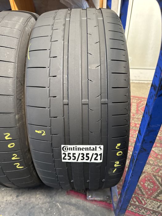 255/35/21 Continental