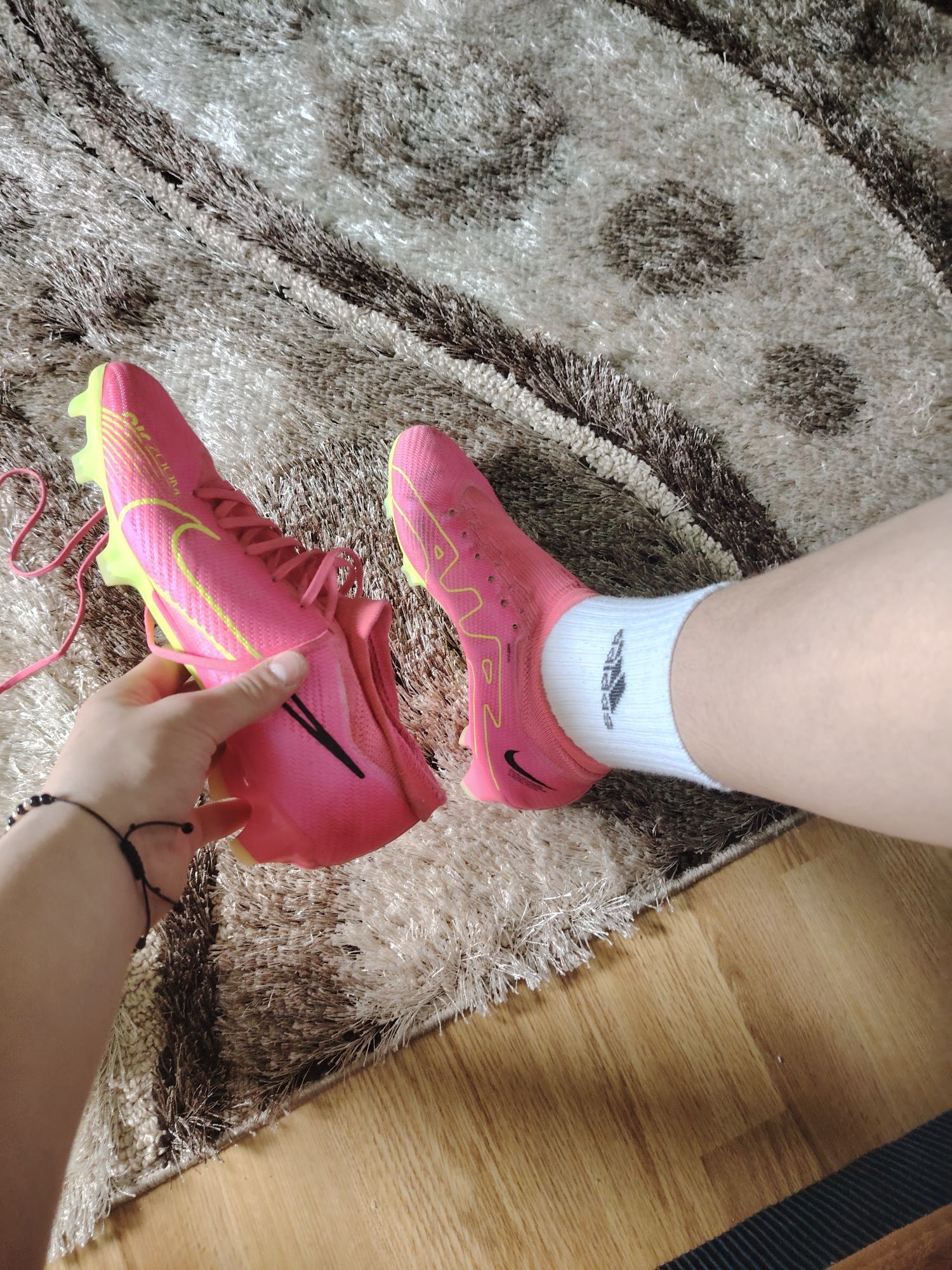 Vând ghete fotbal nike mercurial