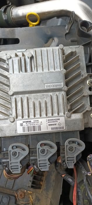 Dezmembrez Renault megan 2 1.5 dci