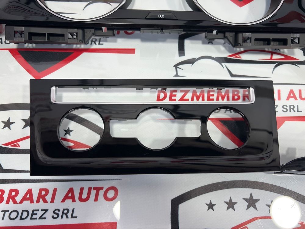 Set/Kit Trimuri/Grila Ventatie Bord Negru Lucios Vw Golf 7