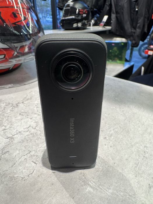 Продам insta 360 3x в хорошем состояние