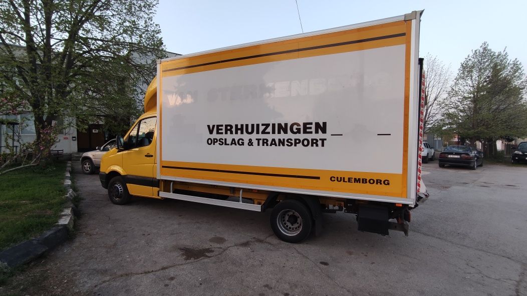 Най-качествения транспорт камион с падащ борд транспортни услуги Варна