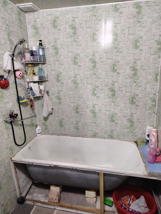 Срочно! Продаётся 2х комнатная квартира.