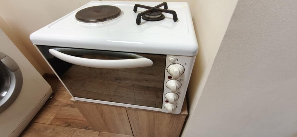 Фурна с котлон на ток и газ