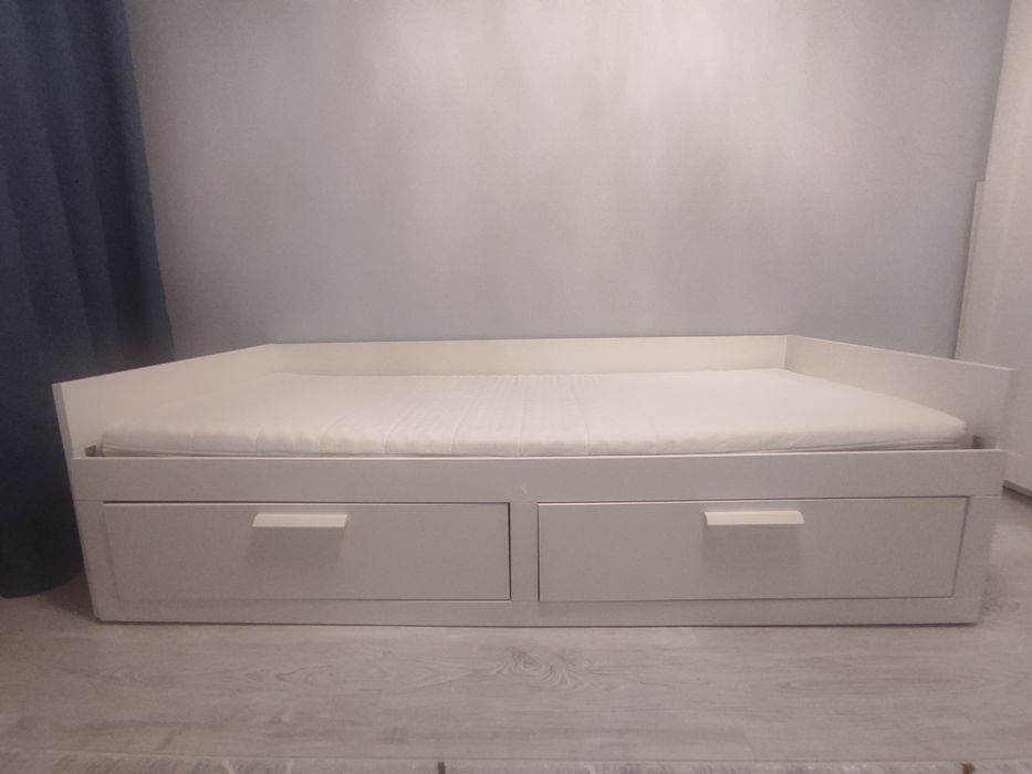 Продам  кровать кушетка фирмы ИКЕА