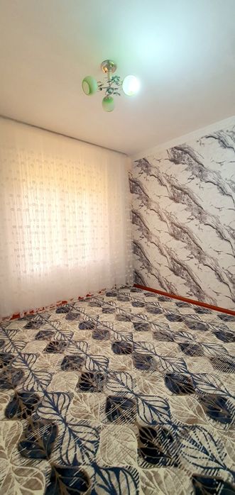 Бекобод шахар, 14 даха, 42 домда ғиштли 2-хонали уй сотилади.