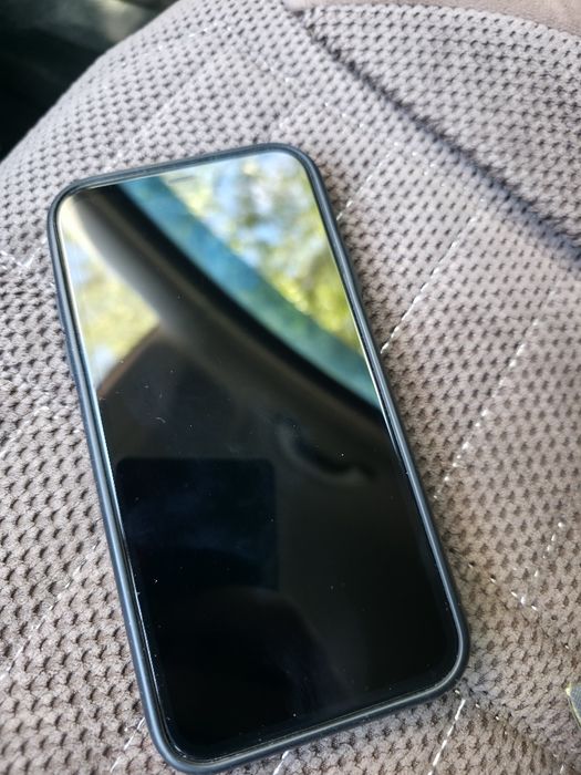 Айфон iphone 11.