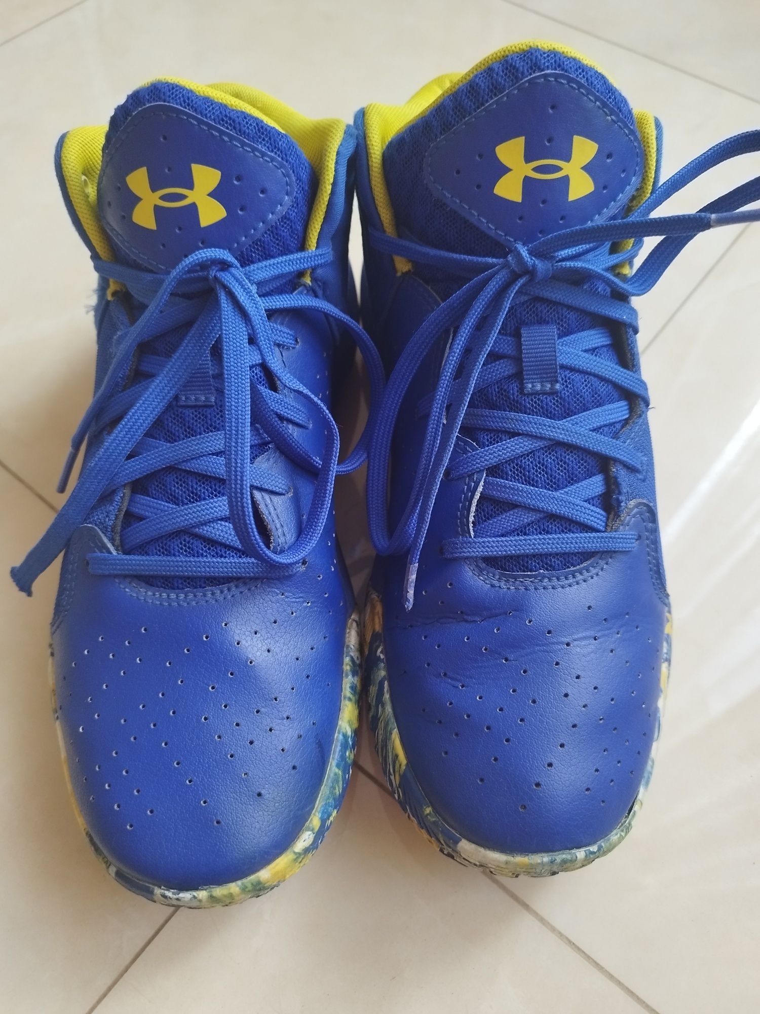 Under Armour маратонки