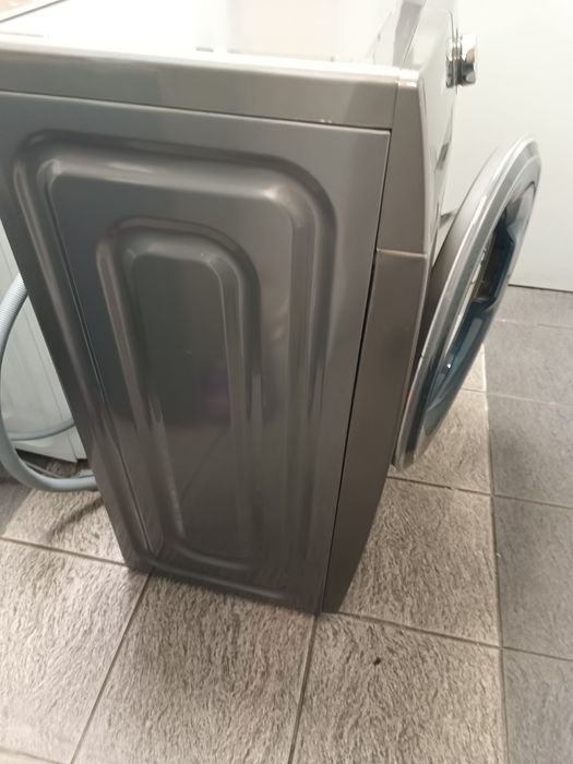 Mașina de spălat Samsung slim..