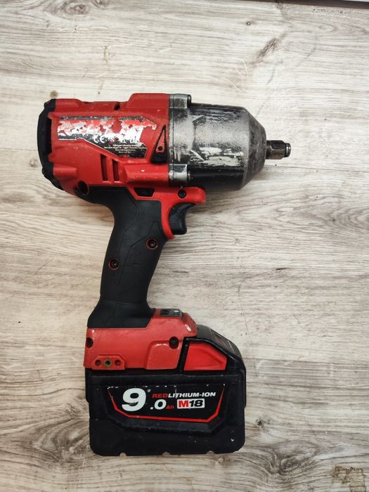 Pistol de impact Milwaukee 2100 Nm desfacere 9 amperi