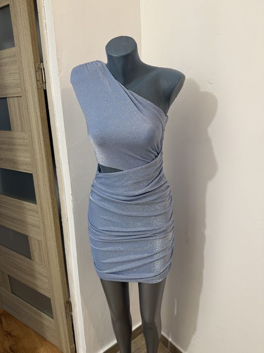 Дамски рокли размер S