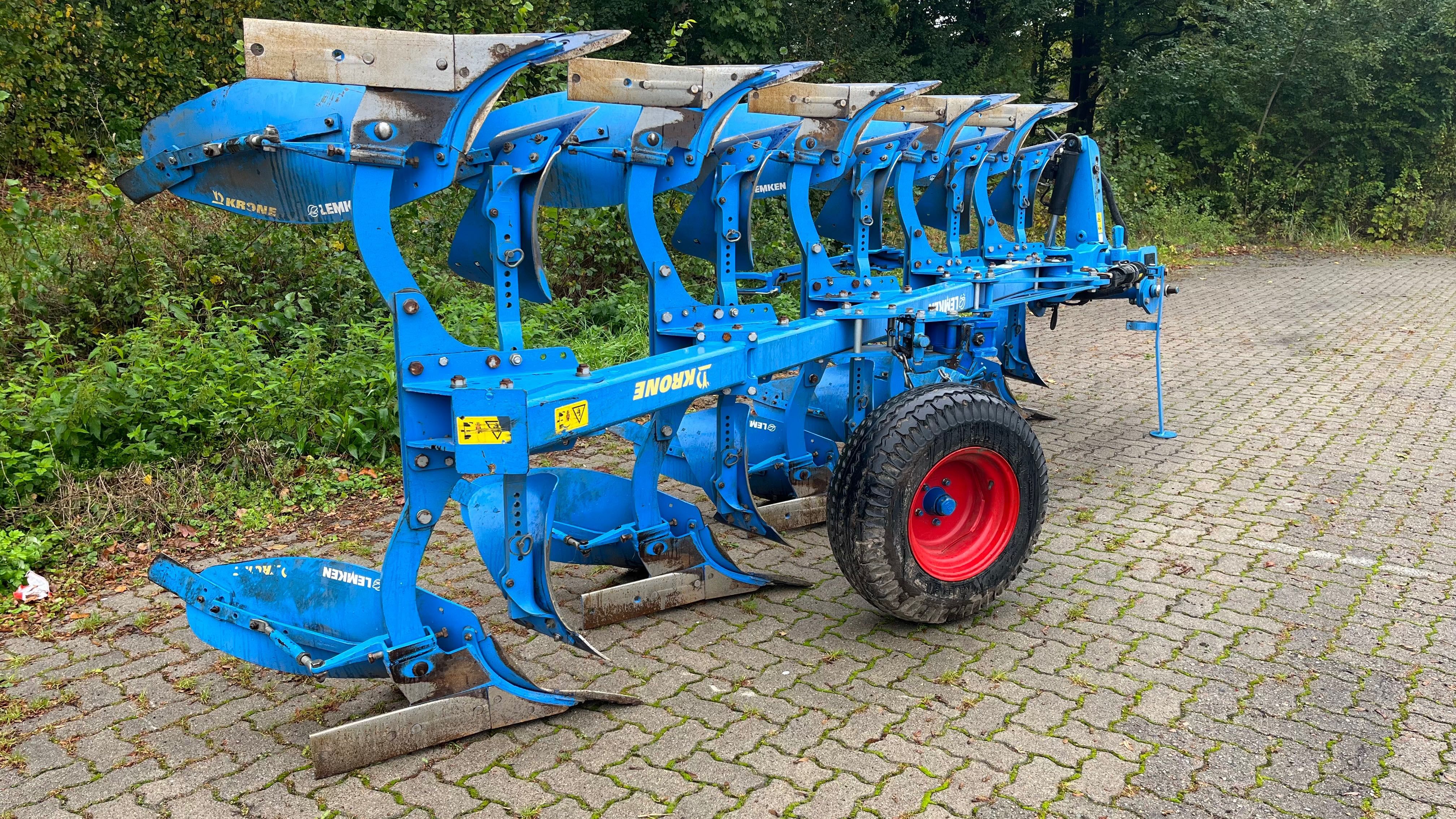 Lemken Europal 7. Case, Claas, John Deere, Belarus tortadi