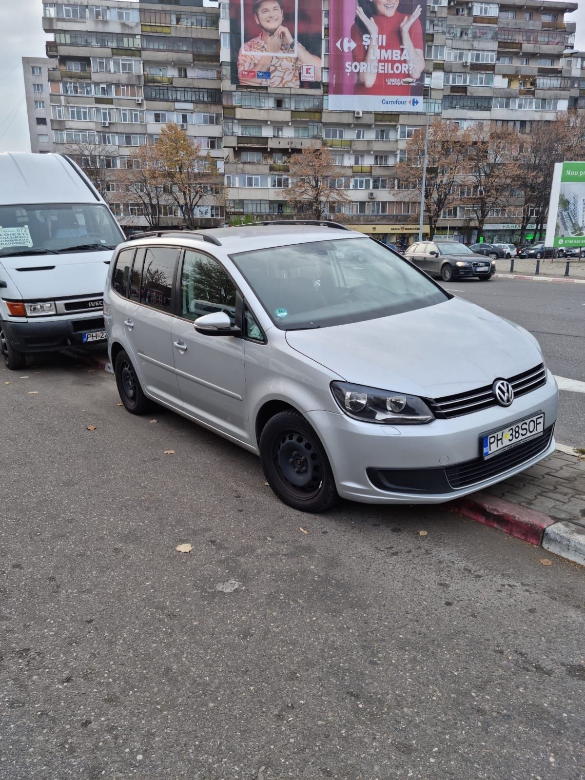 Vând Volkswagen Touran