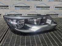 Far Dreapta Volkswagen Tiguan 5N Facelift 2011 - 2015 SUV 4 Usi (1071) Fara xenon Cleme ...