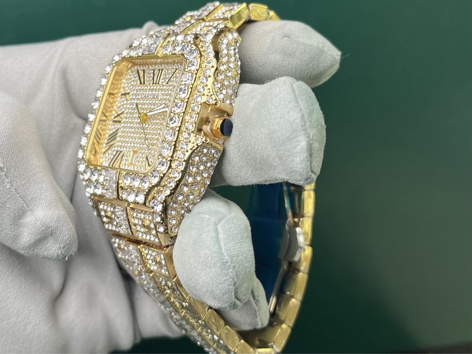Cartier Златен с Диаманти