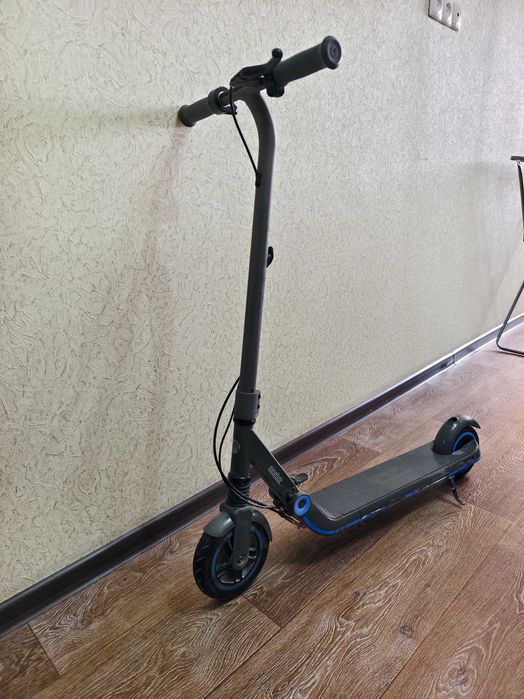 Электросамокат Ninebot eKickScooter Zing E10 (оригинал)