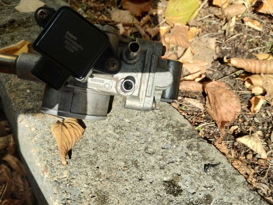 Дроселова клапа за Toyota Corolla 1.4 96 hp 2000 без стъпковия мотор!