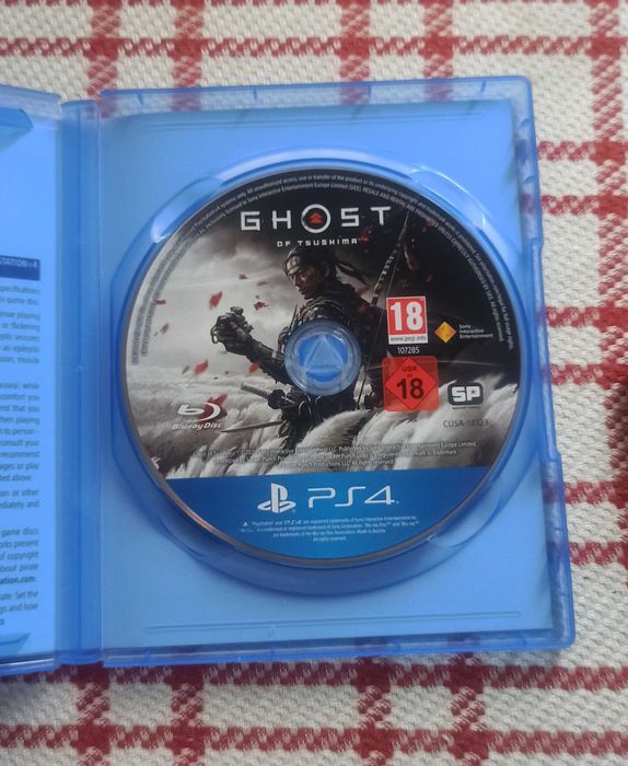 PlayStation 4 Slim 1TB + Ghost Of Tsushima