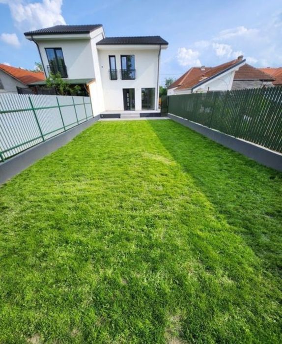 Vând duplex zona Plopi