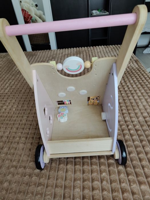 Vând antepremergator lemn