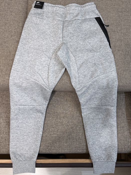 Pantaloni Nike Tech marimea S