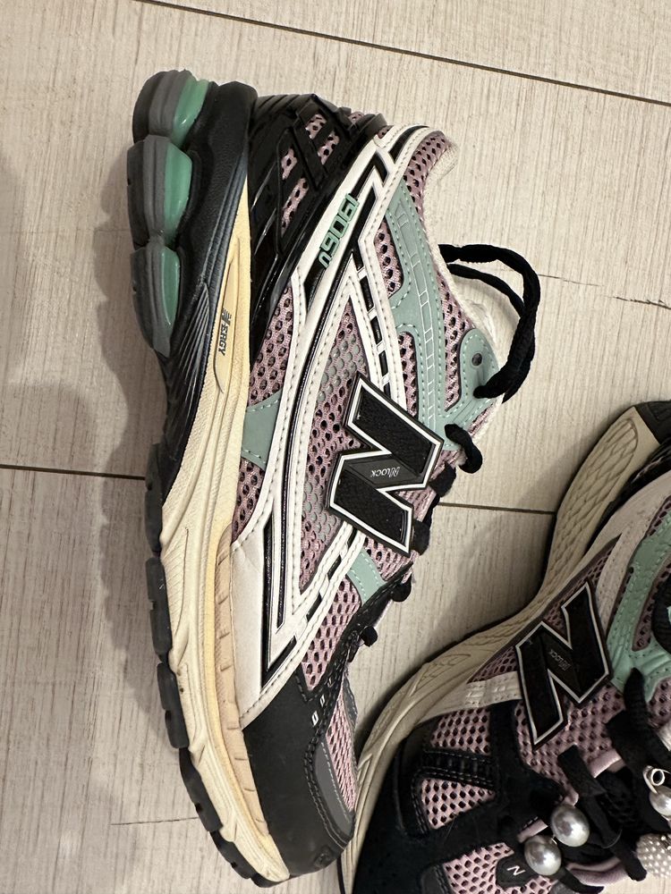 New balance маратонки