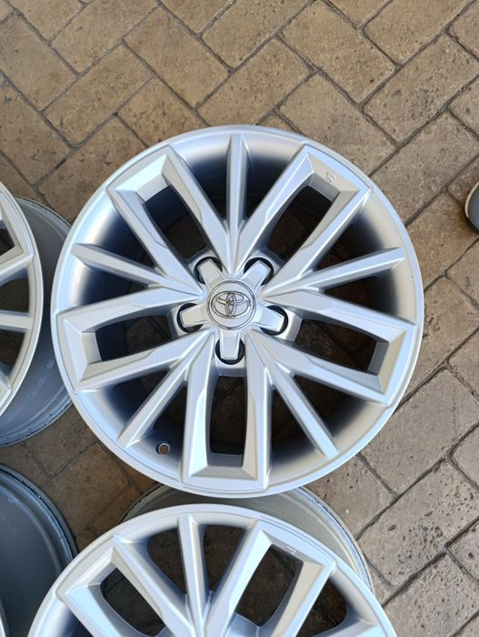 Оригинални джанти за Тойота 5х114.3 17 цола 2022