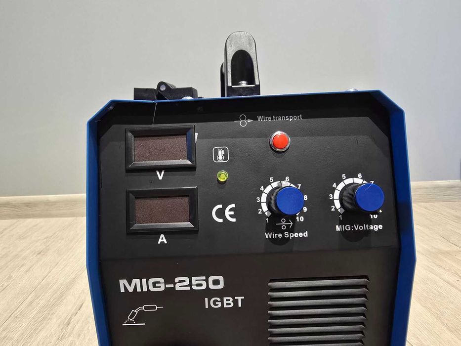 КОМЛЕКТ 250А Professional Телоподаващо с евробукса 4м с дисп  TACH МАХ