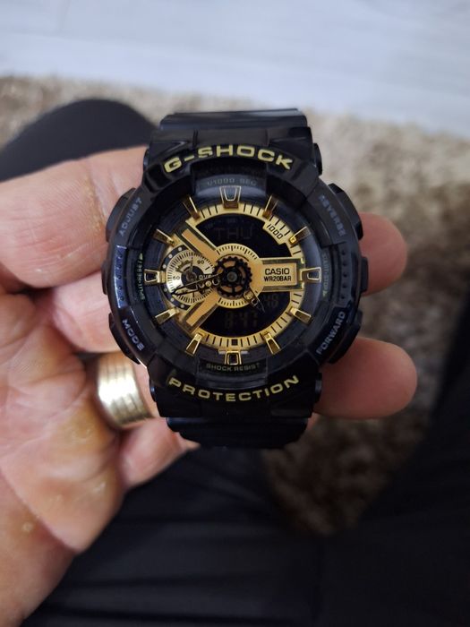 Vand sau schimb lot de ceasuri