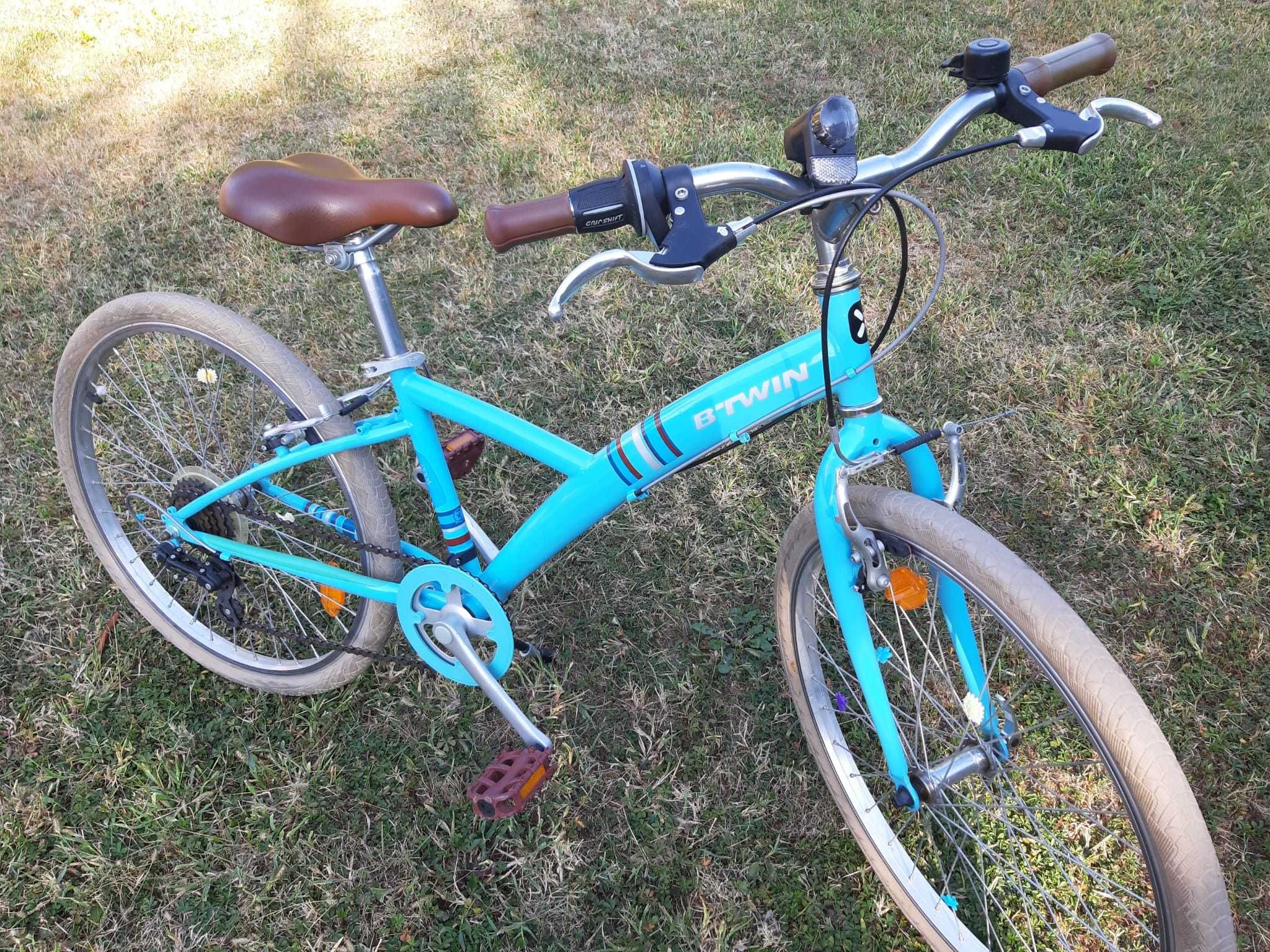 Bicicleta B"TWIN ( 8-14 ani)