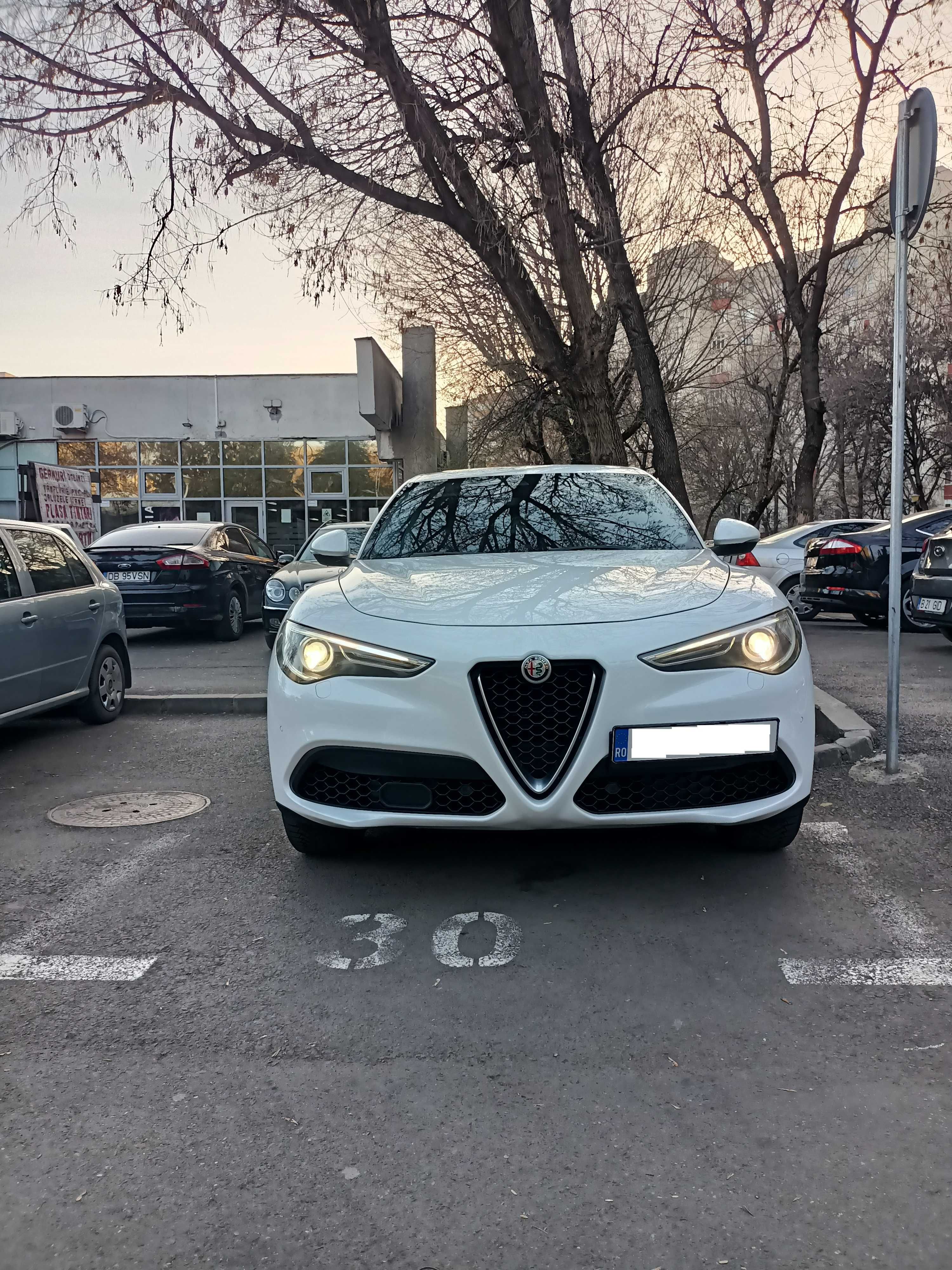 Alfa Romeo Stelvio / AT8 / AWD / 2.0 Benzina 200 CP / An 2018