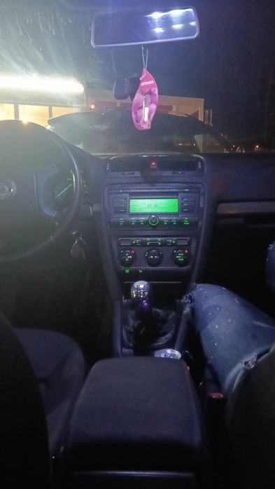 Vând Skoda Octavia 2 URGENT