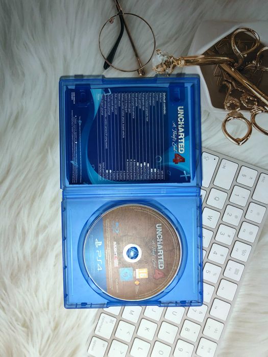 Joc Uncharted 4 A Thief`s End`s Play Station PS4 Cadoul Ideal