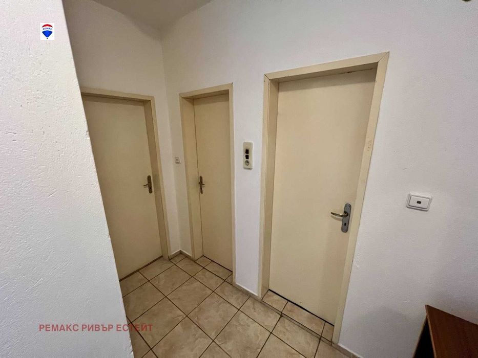 Продава се Тристаен апартамент в Русе, Дружба 1 - 73 кв.м за 1273 €/кв.м - Снимка #6