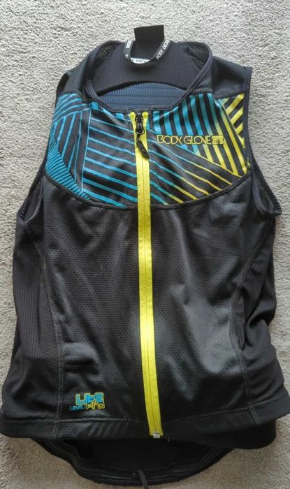 Протекторна жилетка Body Glove 10/12 за всякакви екстремни спортове