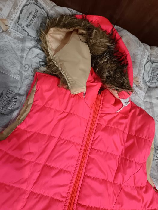 Дамски розов елек