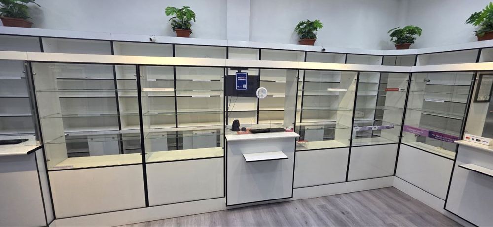 Срочно продается мебель из аптеки, по низкой цене.