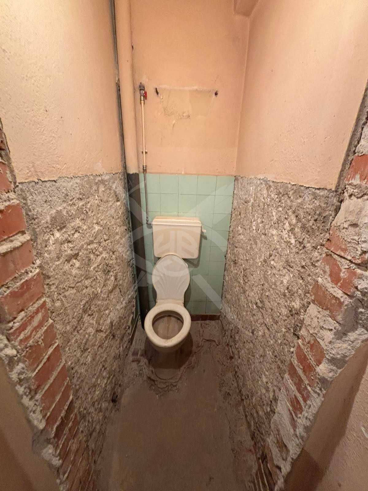 Етаж от къща + бонус 120кв.м. мансарда!