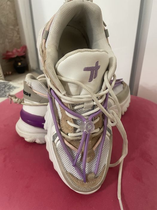 Togoshi Сникърси 38-ми номер WPRS-2021W05141 Бял