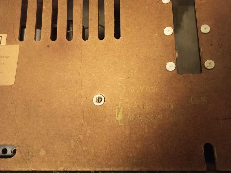 Radio vechi R 946 FA - pe lampi - de colectie - Fabricat in Ungaria