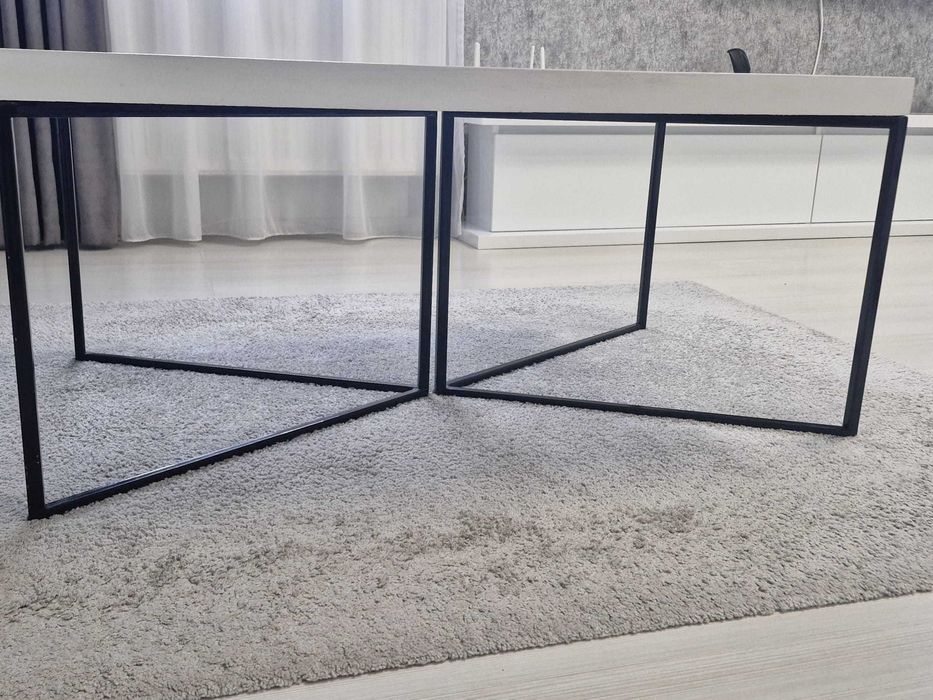 Vand masuta de cafea din lemn masiv cu structura metalica