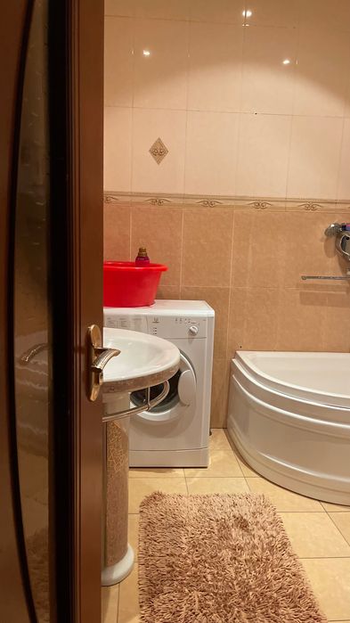 Продается светлая и ухоженная 4-ком. квартира в 8-м квартале Юнусабада