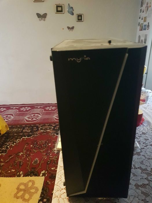 PC luat de nou din Altex folosit aproximativ 8 luni!! Se vinde complet