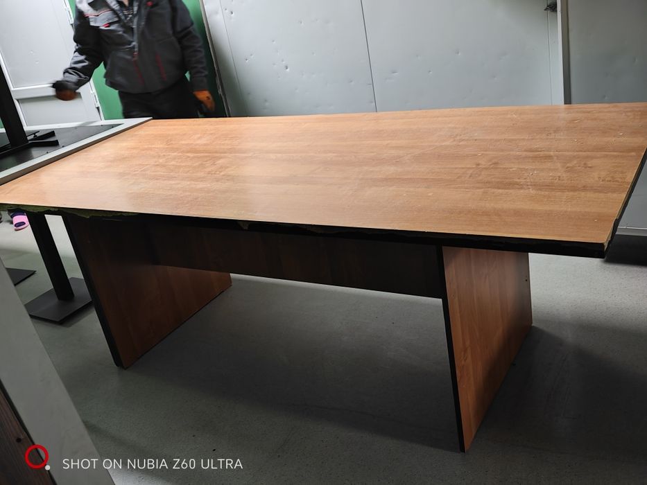 Стол ЛДСП большой офисный