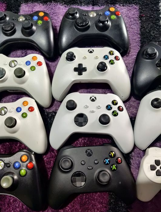 Vând maneta Xbox one