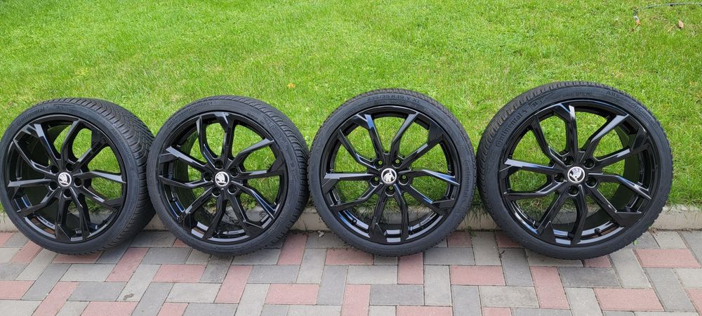 Jante 19 / roti iarna octavia 2,3,golf 5,6,7,8,leon, a3( 235 35 19)