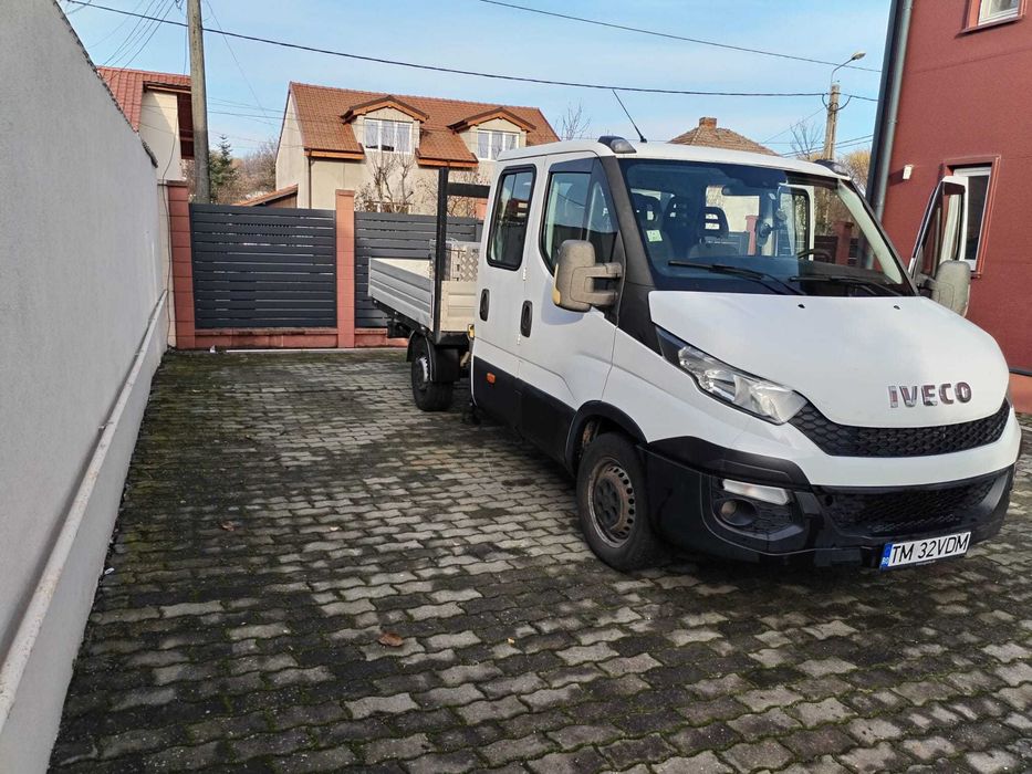 Vand Autoutilitara IVECO 35S11, 3.5 Tone, 7 locuri,  cu macara 700kg