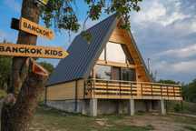 Cabana A-Frame Bangkok, Capacitate 4 persoane, cu ciubăr și jacuzzi