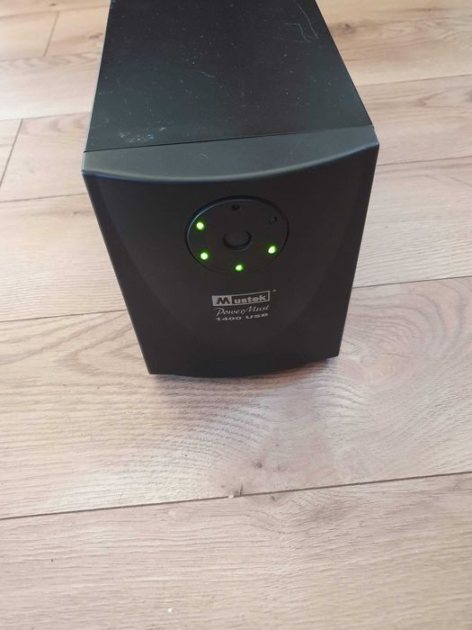 UPS Mustek PowerMust 1400 USB, putere 1400VA / 840W, management USB