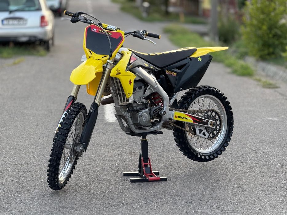 Vând Suzuki RMZ 450 2015 impecabil/Preț:2900€neg!